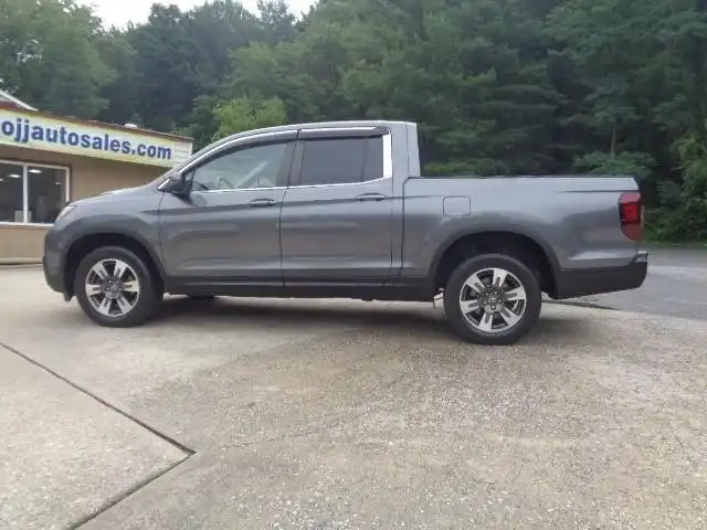 2017 Honda Ridgeline RTL-T AWD's photo