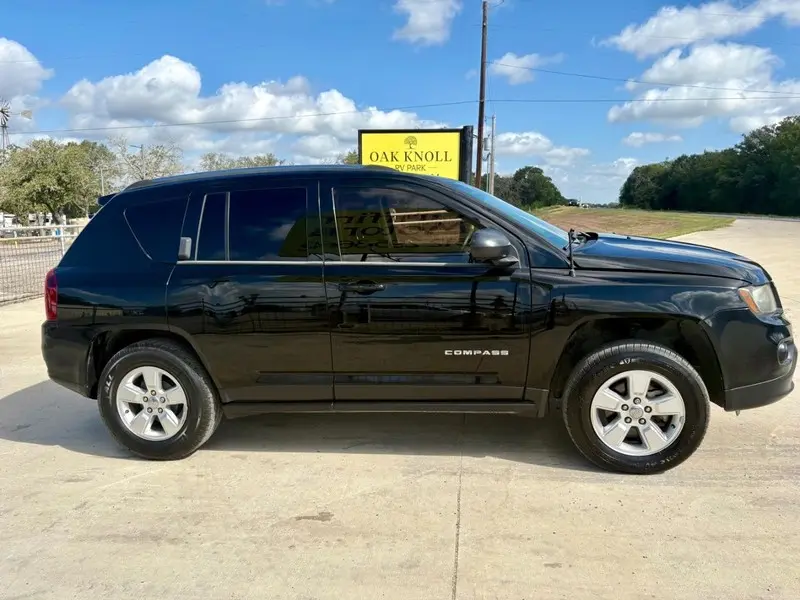 2014 Jeep Compass Sport photo 3