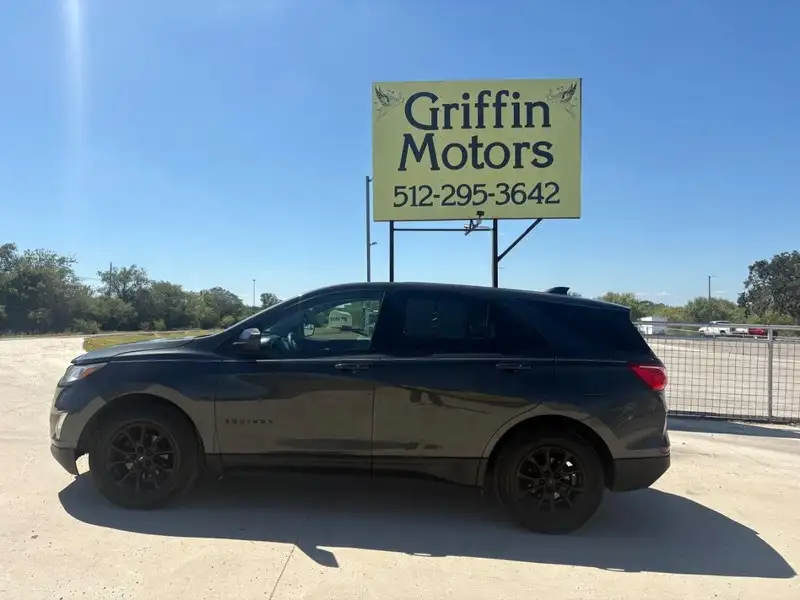 2019 Chevrolet Equinox LS's photo