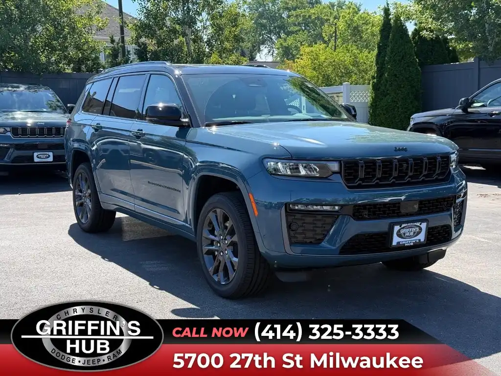 2026 Jeep Grand Cherokee L Limited Reserve 4x4's photo