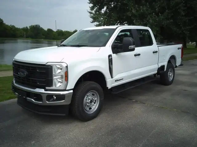 2026 Ford F-250 XL 4x4 Crew Cab 6-3/4' Box's photo