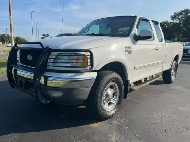 2002 Ford F-150 Lariat 4WD SuperCab SWB Styleside's photo