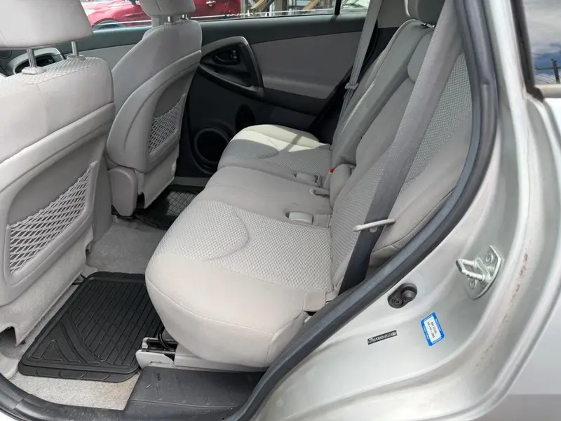 2012 Toyota RAV4 Base photo 3