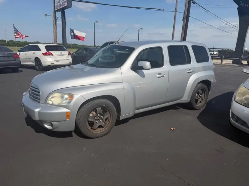2011 Chevrolet HHR LT photo 1