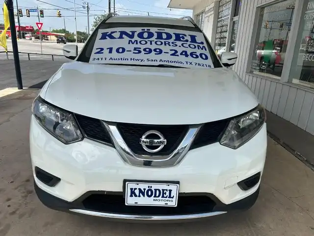 2016 Nissan Rogue SV FWD's photo