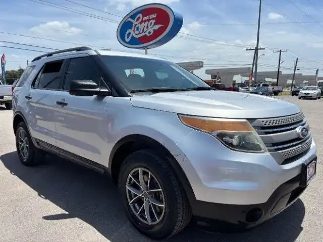 2013 Ford Explorer Base's photo