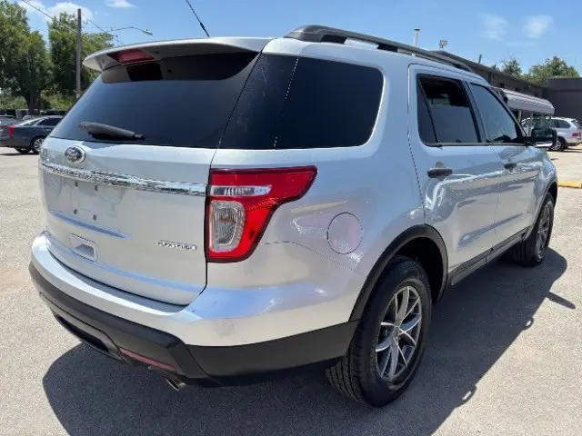 2013 Ford Explorer Base photo 5