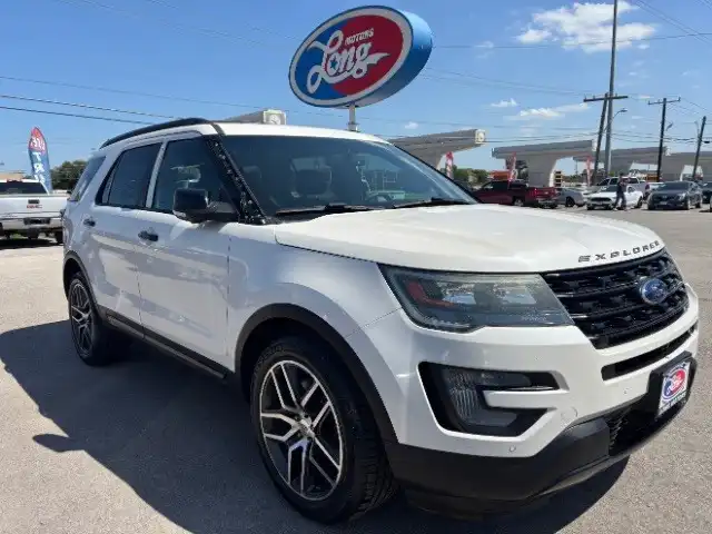 2016 Ford Explorer Sport 4WD's photo