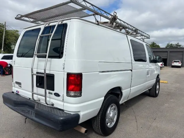 2013 Ford E-Series E-250 Van photo 5