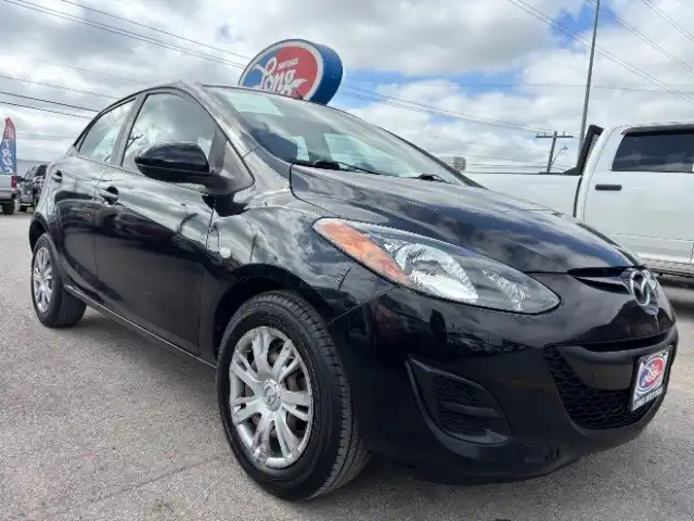 2014 Mazda Mazda2 Sport 5-Door Auto's photo