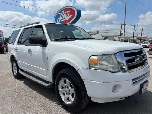 2010 Ford Expedition XLT 4x4's photo