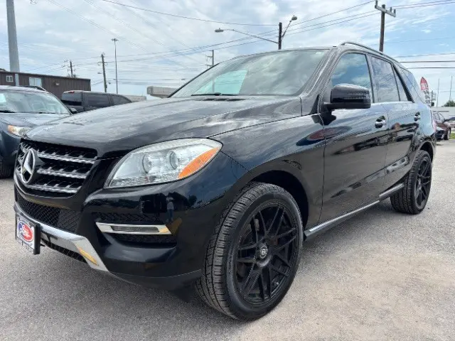 2013 Mercedes-Benz M-Class ML350 photo 3