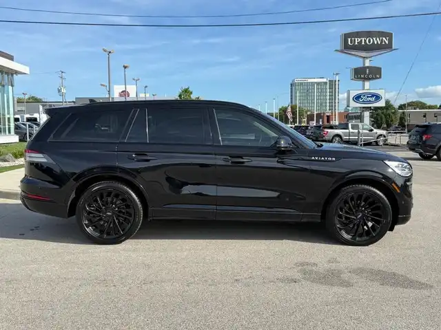 2023 Lincoln Aviator Reserve AWD's photo