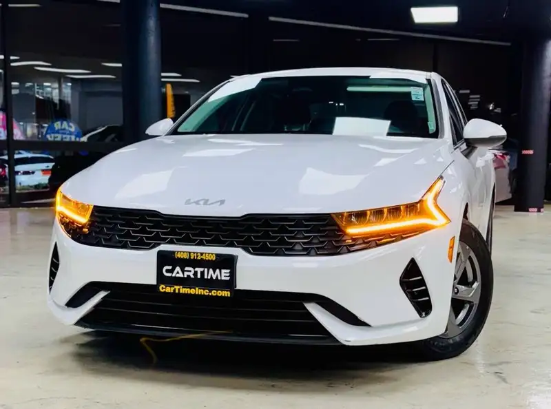 2023 Kia Optima LXS FWD's photo