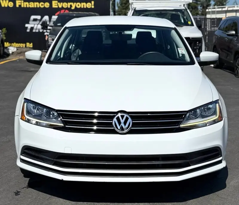 2017 Volkswagen Jetta 1.4T S Auto photo 3