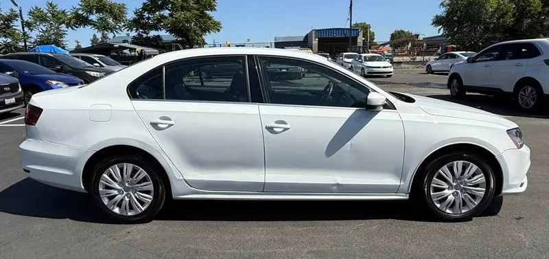 2017 Volkswagen Jetta 1.4T S Auto photo 5