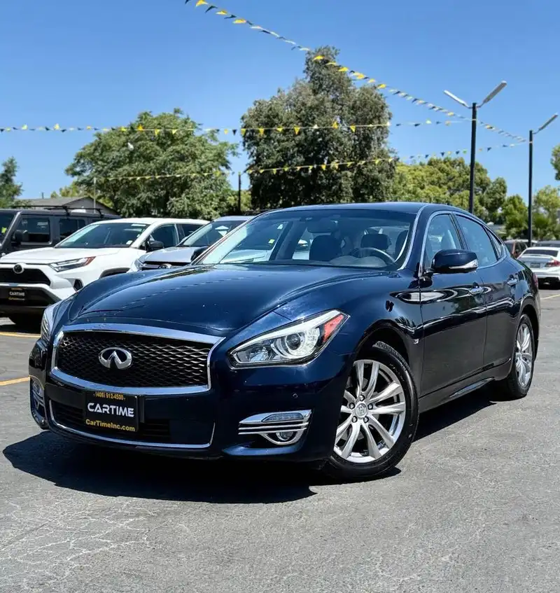 2019 INFINITI Q70 3.7 Luxe's photo