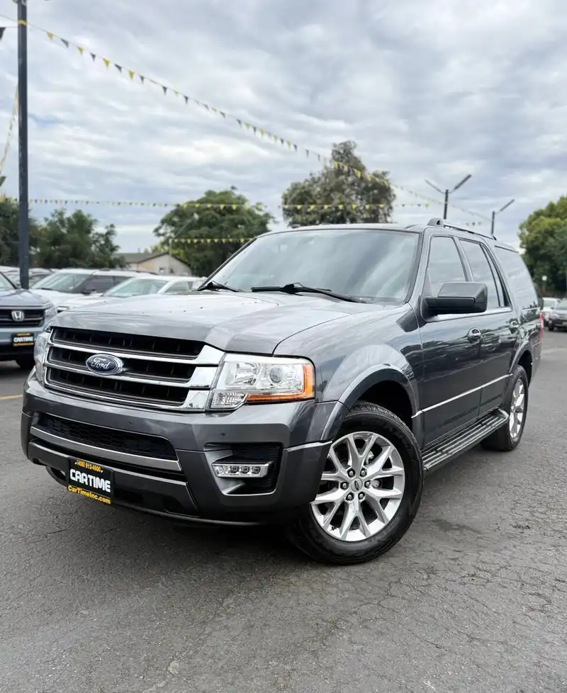 2017 Ford Expedition Limited's photo