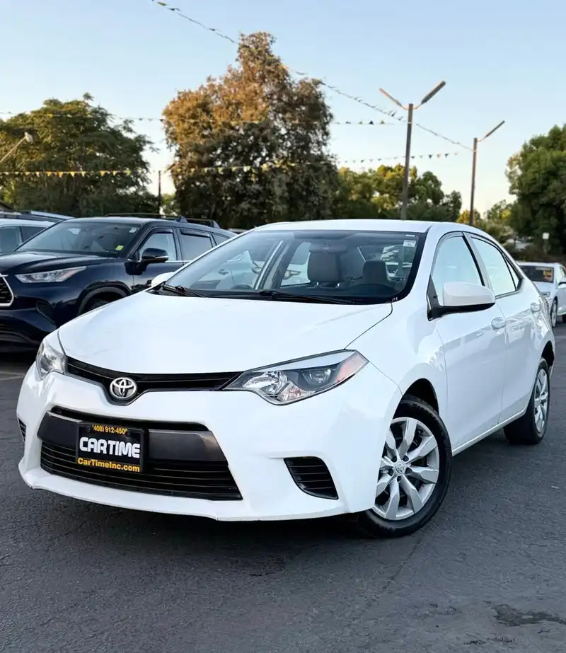 2016 Toyota Corolla LE AT's photo