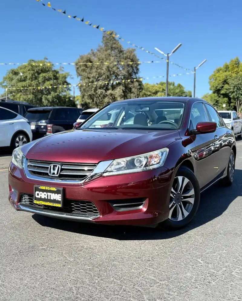 2013 Honda Accord LX Auto's photo