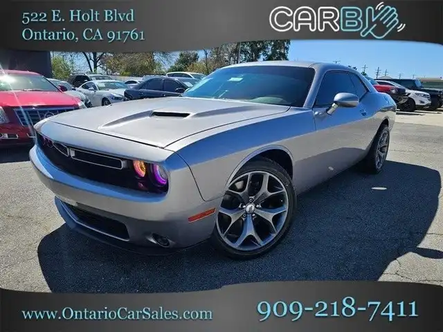 2015 Dodge Challenger SXT Plus's photo