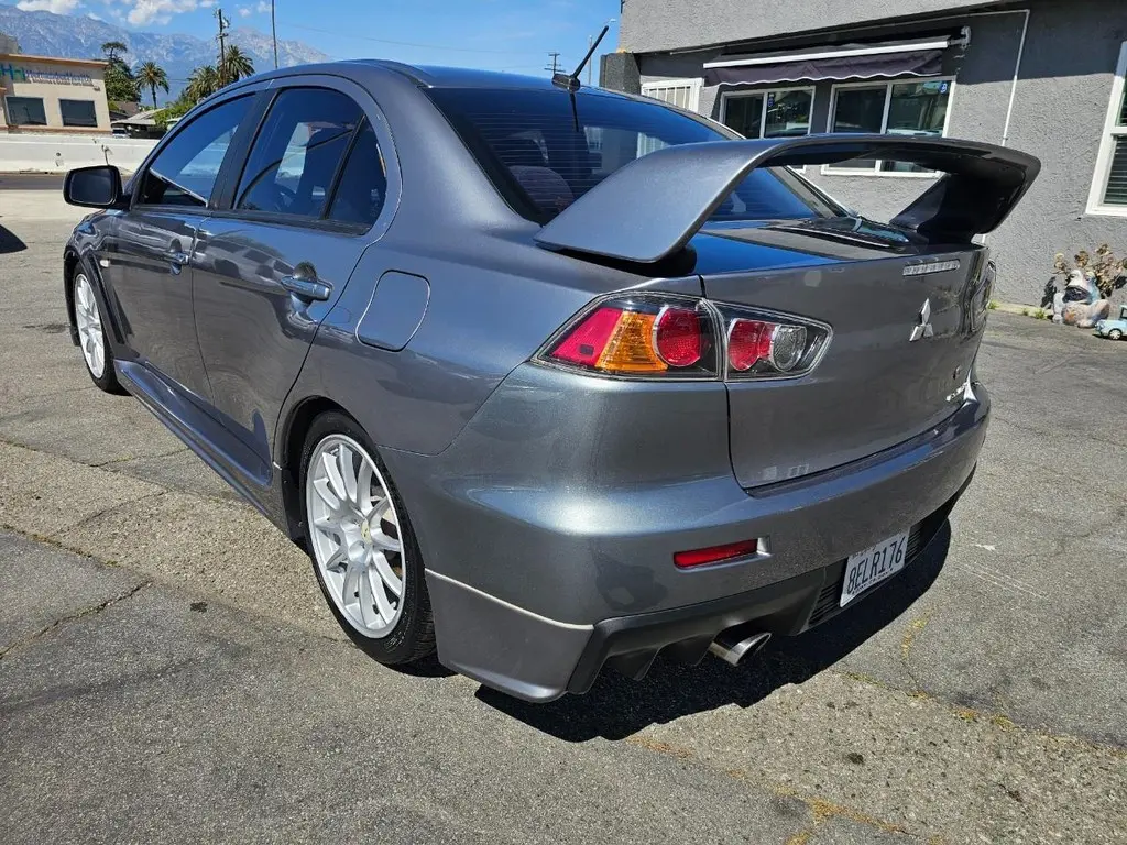 2012 Mitsubishi Lancer Evolution GSR photo 4