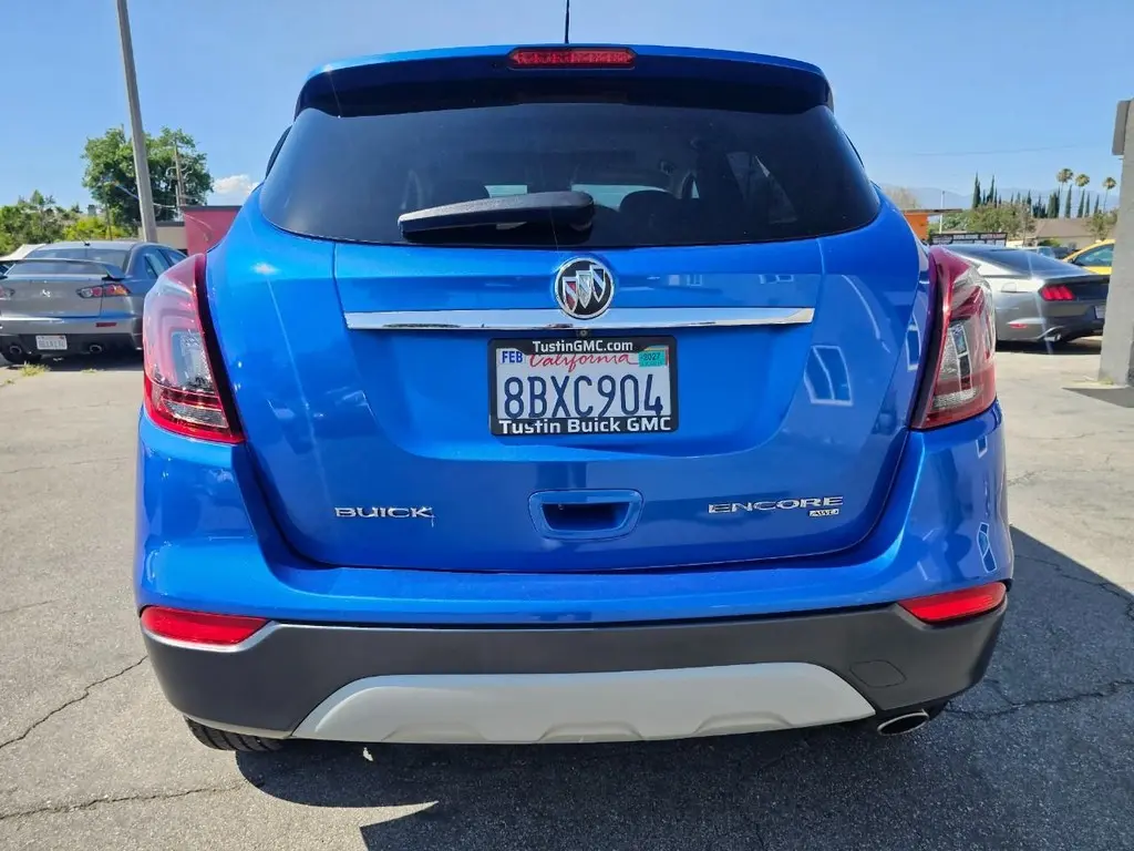 2018 Buick Encore Essence AWD photo 5