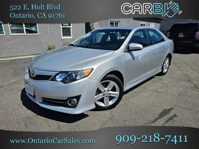 2013 Toyota Camry 2.5 Auto SE's photo