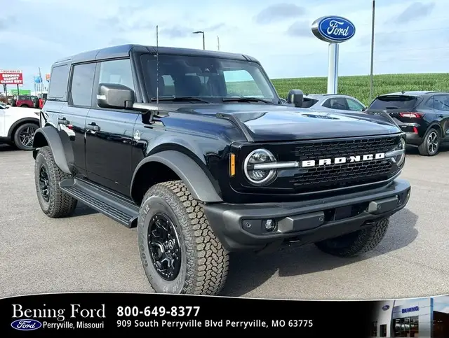 2025 Ford Bronco Outer Banks 4WD photo 1