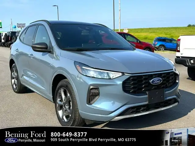 2024 Ford Escape ST-Line AWD's photo