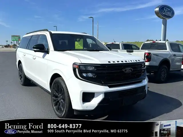 2025 Ford Expedition Platinum 4WD MAX's photo