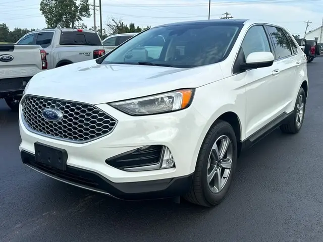 2023 Ford Edge SEL AWD photo 4