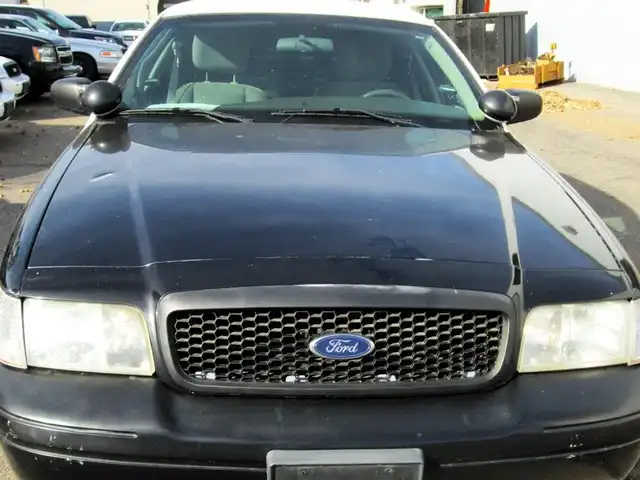 2011 Ford Crown Victoria Police (Fleet)'s photo