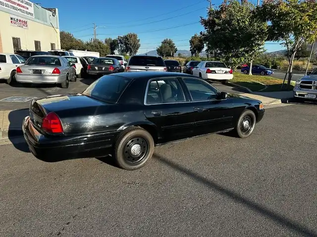 2011 Ford Crown Victoria Police (Fleet)'s photo