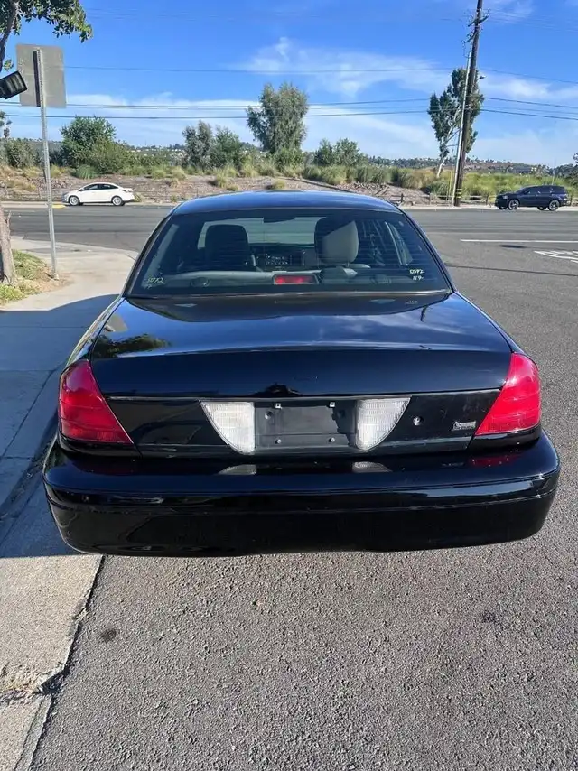 2011 Ford Crown Victoria Police (Fleet)'s photo