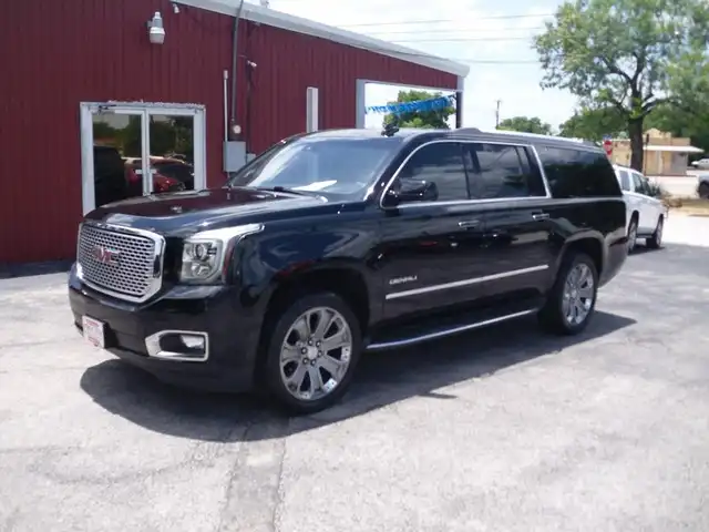 2015 GMC Yukon Denali AWD's photo