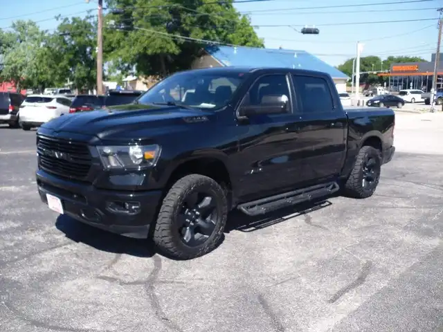 2019 RAM 1500 Big Horn/Lone Star 4x4 Crew Cab 5'7's photo