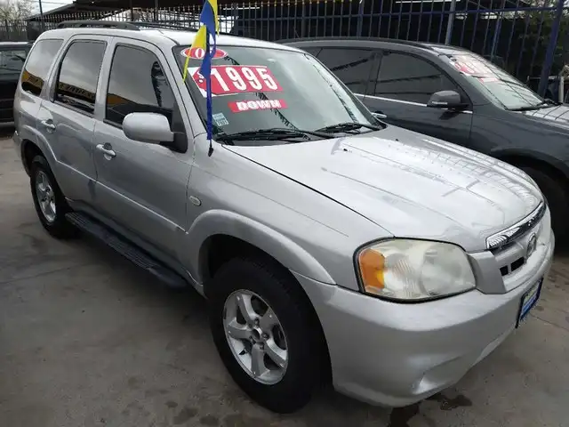 2005 Mazda Tribute s's photo