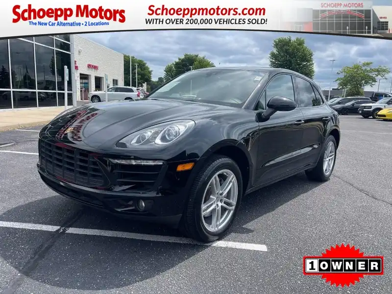 2017 Porsche Macan Base's photo