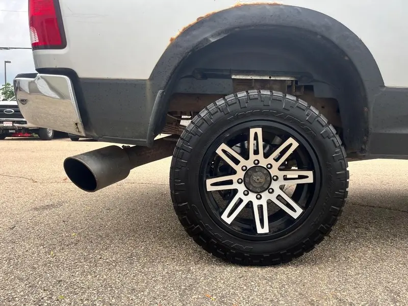 2011 RAM 2500 SLT 4WD Crew Cab SWB photo 5
