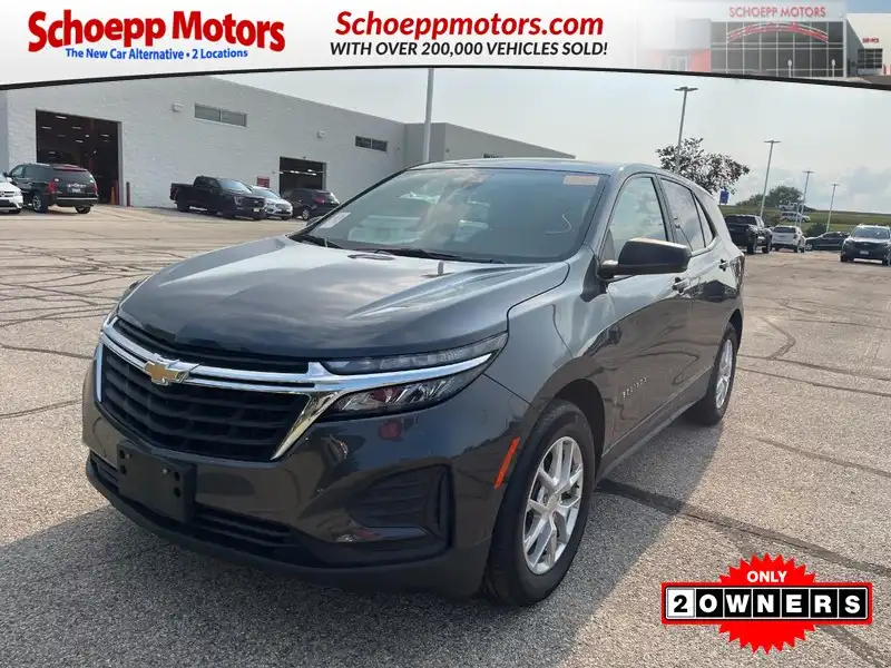 2022 Chevrolet Equinox LS's photo