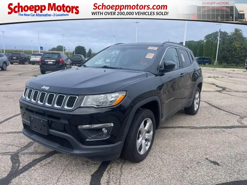 2018 Jeep Compass Latitude 4WD photo 1
