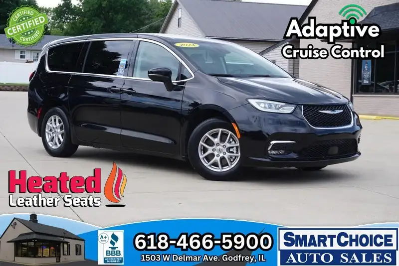 2024 Chrysler Pacifica Touring L's photo