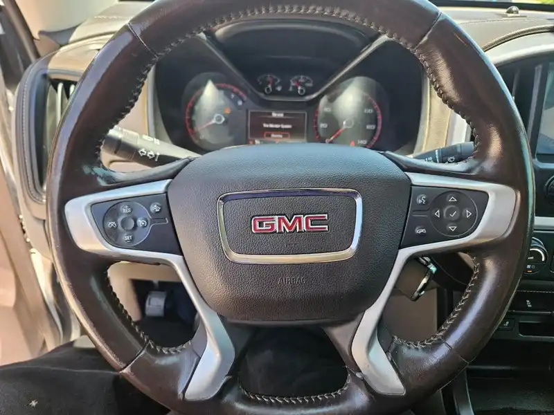 2016 GMC Canyon 2WD SLT Crew Cab Short Box's photo