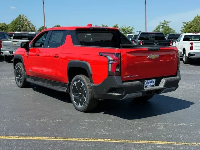 2026 Chevrolet Silverado EV LT Max Range photo 3