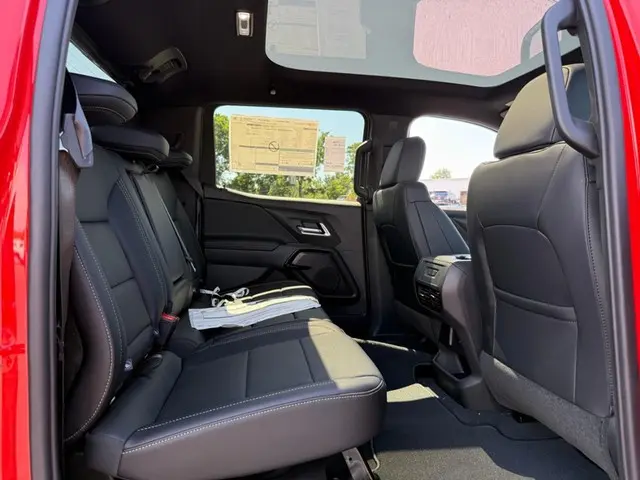 2026 Chevrolet Silverado EV LT Max Range photo 5