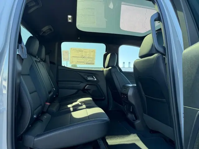 2026 Chevrolet Silverado EV LT Extended Range photo 5