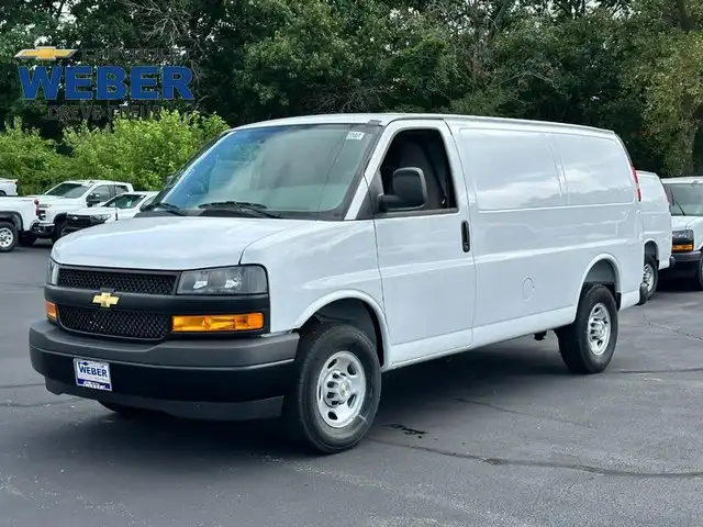 2026 Chevrolet Express 3500 Work Van HD's photo
