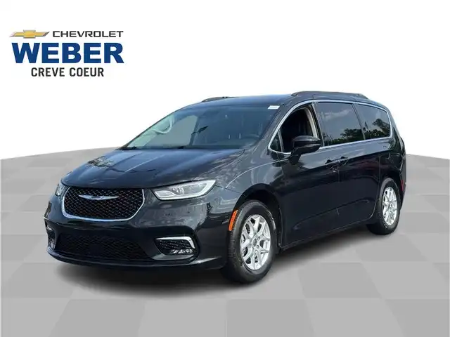 2022 Chrysler Pacifica Touring L's photo