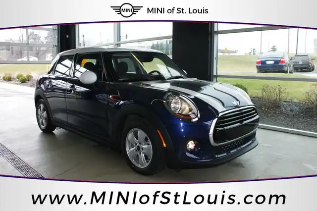 2017 MINI Cooper 4 Door's photo